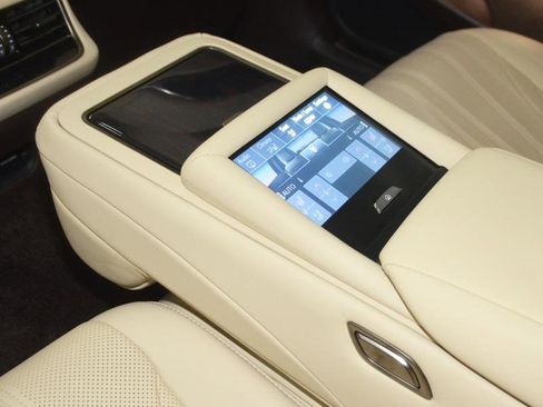 Used 2018 Lexus LS 500 image 32