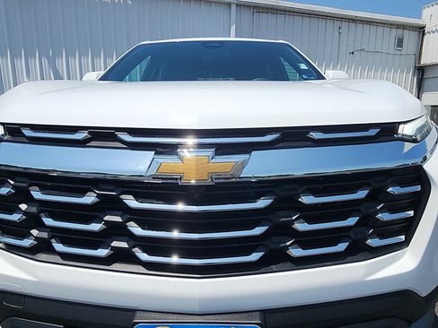 New 2026 Chevrolet Equinox LT w/ Convenience Package II FWD image 14
