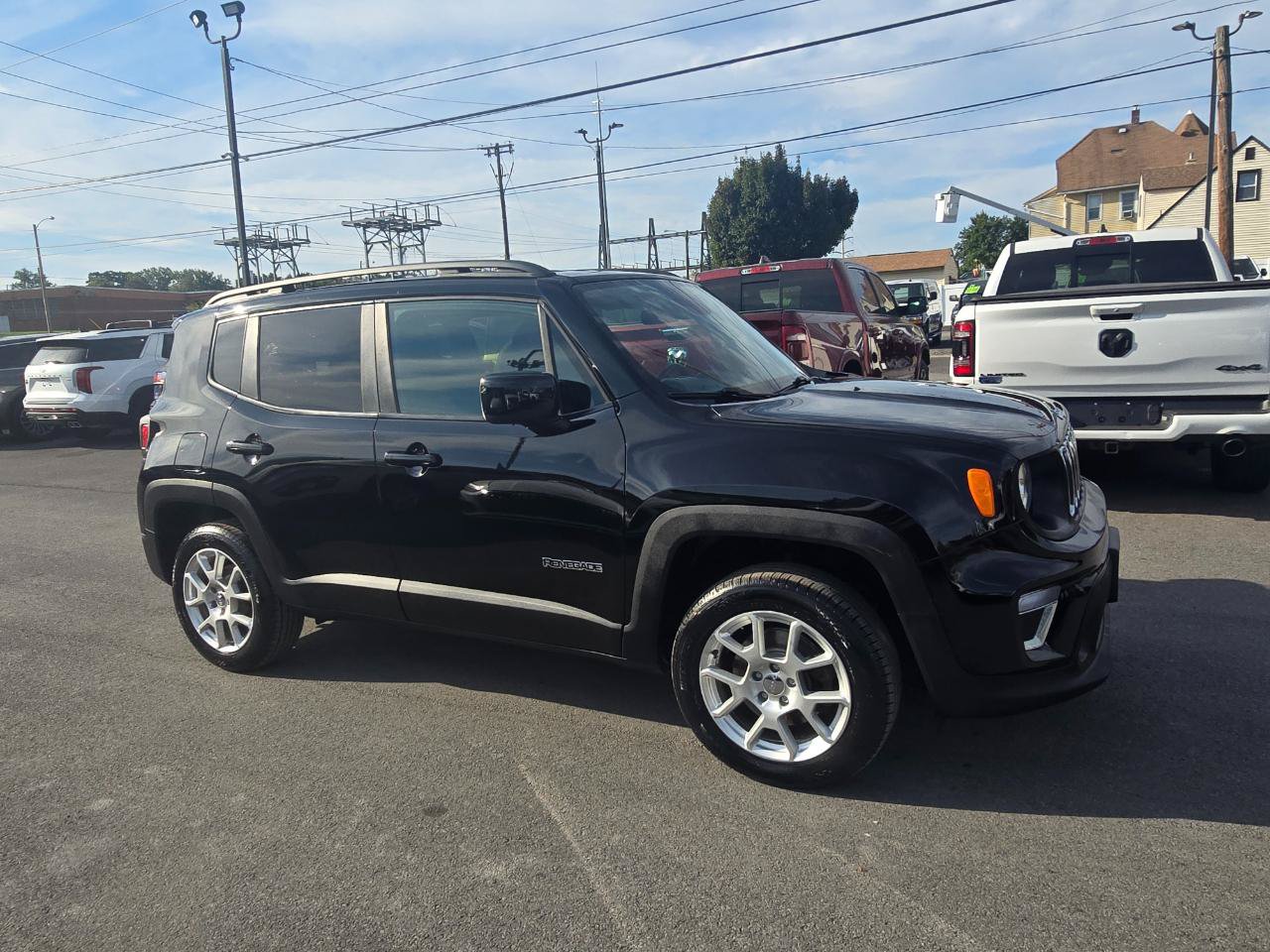 Used 2019 Jeep Renegade Latitude AWD/4WD image 6