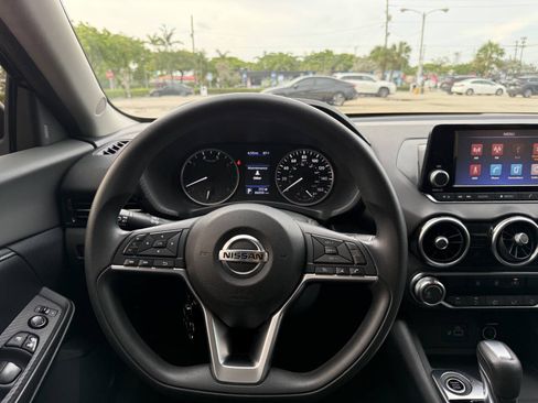 Used 2020 Nissan Sentra S FWD image 15