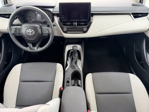Used 2025 Toyota Corolla LE FWD image 16
