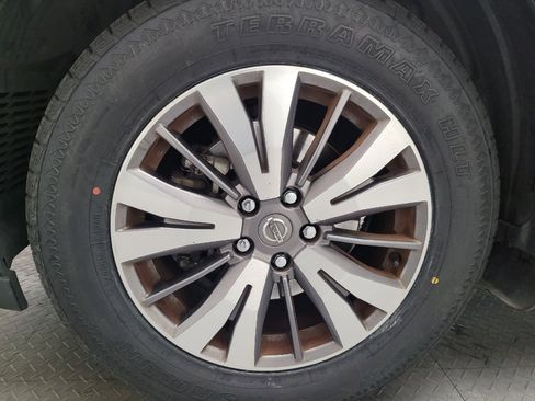 Used 2020 Nissan Pathfinder S FWD image 31