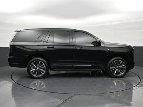 Used 2025 Cadillac Escalade Sport RWD image 6