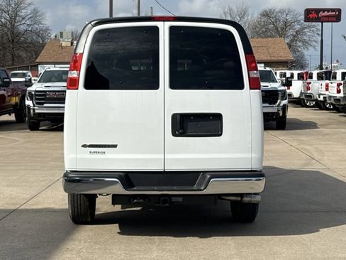 New 2025 Chevrolet Express 3500 LS image 4