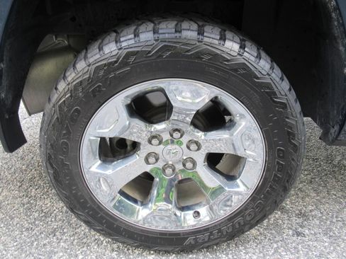 Used 2021 RAM 1500 Big Horn RWD image 11