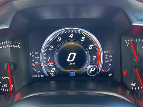 Used 2015 Chevrolet Corvette Z06 w/ 3LZ Preferred Equipment Group RWD image 23