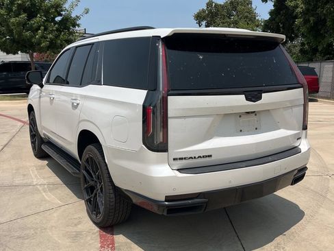 Used 2022 Cadillac Escalade Premium Luxury AWD/4WD image 4