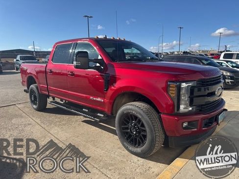 Used 2019 Ford F350 Lariat image 1