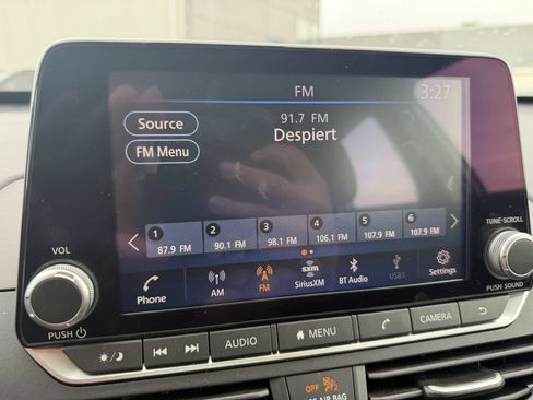 Used 2024 Nissan Altima 2.5 SV FWD image 18