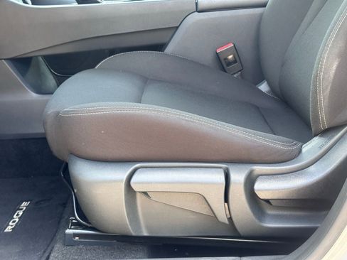 Used 2024 Nissan Rogue S image 23