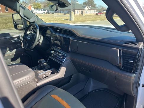 Used 2024 GMC Sierra 1500 AT4 w/ Technology Package image 22