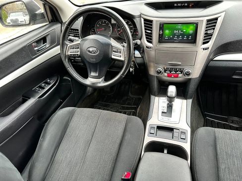 Used 2013 Subaru Outback 2.5i Premium AWD/4WD image 12