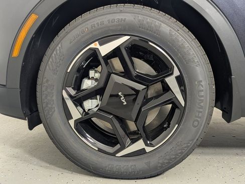 New 2026 Kia Sportage EX FWD image 9
