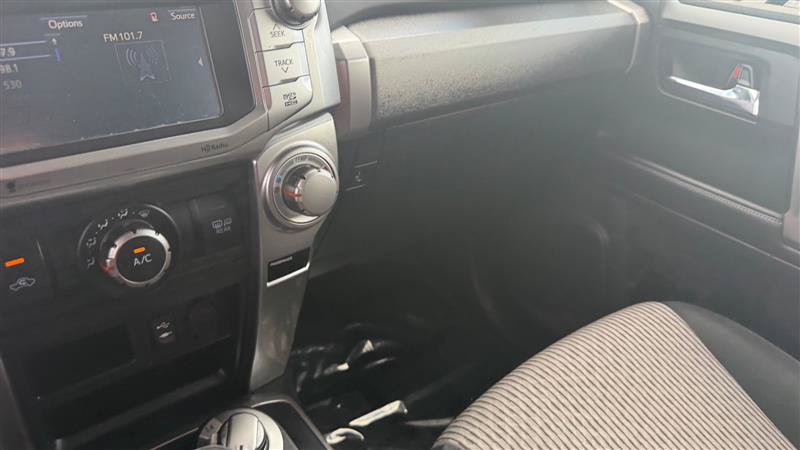 Used 2015 Toyota 4Runner SR5 AWD/4WD image 29