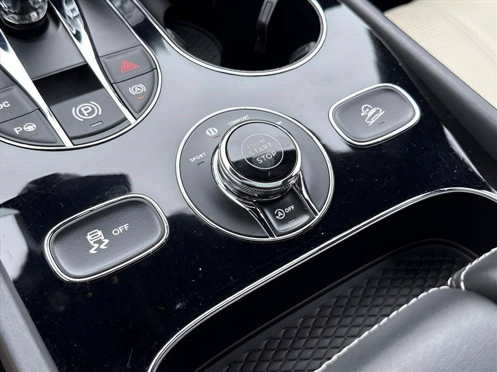Used 2023 Bentley Bentayga AWD/4WD image 26