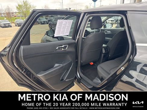 Used 2023 Kia Sportage LX AWD/4WD image 24