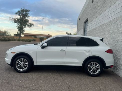 Used 2013 Porsche Cayenne Diesel AWD/4WD image 5