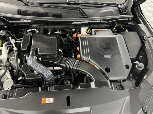 Used 2023 Mitsubishi Outlander SEL image 38