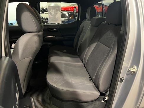 Used 2016 Toyota Tacoma TRD Off-Road image 26