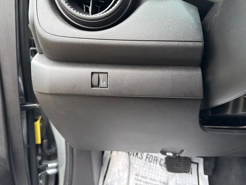 Used 2025 Chevrolet Colorado W/T image 19