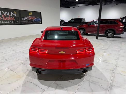 Used 2023 Chevrolet Camaro LT RWD image 10
