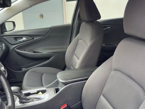 Used 2021 Chevrolet Malibu LT w/ Midnight Edition FWD image 10