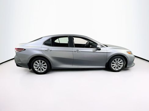 Used 2018 Toyota Camry LE w/ Protection Package (Q2) FWD image 4