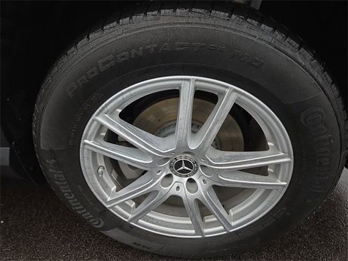 Used 2023 Mercedes-Benz GLC 300 4MATIC image 28