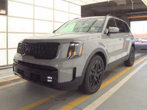 Used 2025 Kia Telluride SX Prestige X-Line AWD/4WD image 2