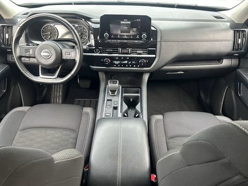 Used 2025 Nissan Pathfinder SV FWD image 16