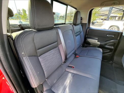 Used 2024 Nissan Frontier SV w/ SV Convenience Package image 19
