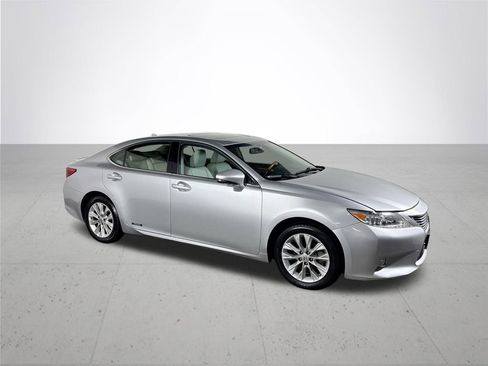 Used 2013 Lexus ES 300h w/ Premium Pkg FWD image 4