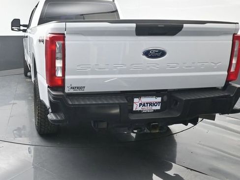 Used 2023 Ford F250 XL w/ Camper Package AWD/4WD image 4