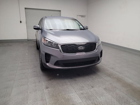 Used 2020 Kia Sorento LX FWD image 14