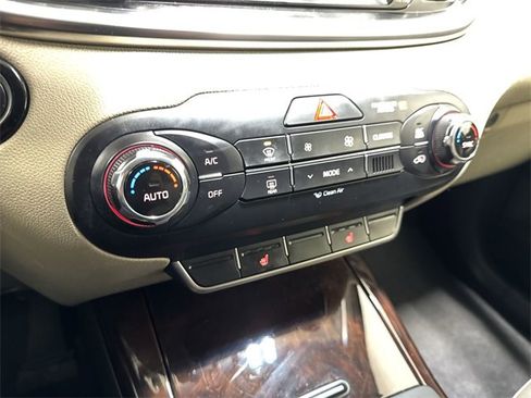 Used 2017 Kia Sorento EX image 19