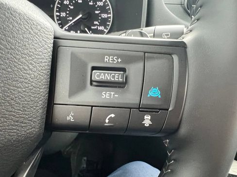 Certified 2026 Nissan Rogue SV AWD/4WD image 23