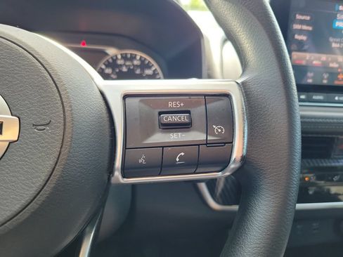 Used 2021 Nissan Rogue S FWD image 21