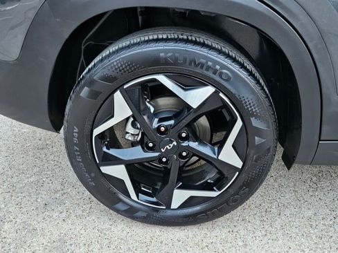 Used 2025 Kia Seltos S image 19