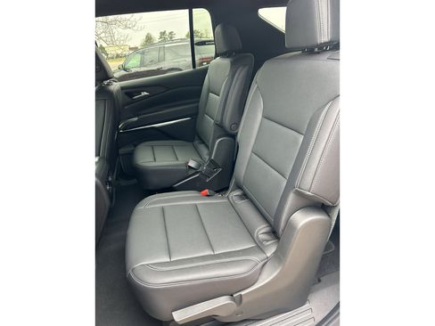 Certified 2025 Chevrolet Traverse LT image 32