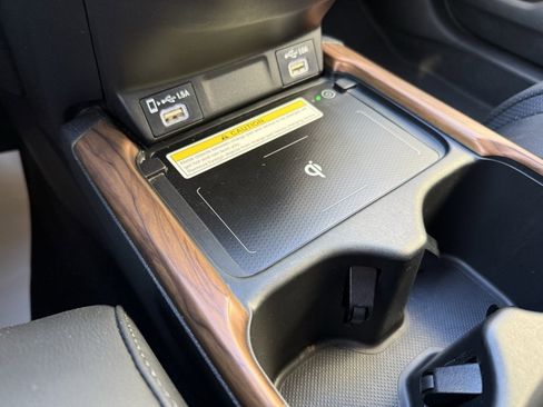 Used 2021 Honda CR-V Touring image 25