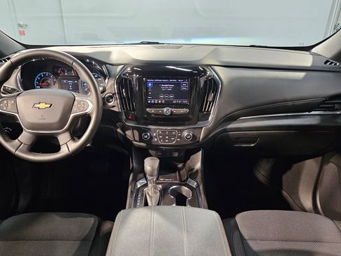 Used 2023 Chevrolet Traverse LT FWD image 10