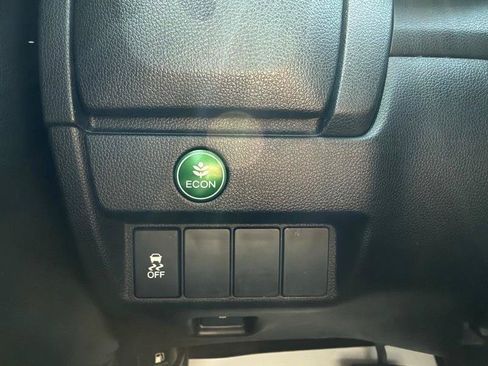 Used 2017 Honda Fit LX image 34