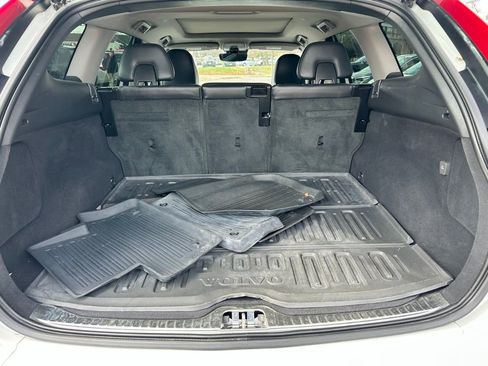 Used 2017 Volvo XC60 T6 Dynamic w/ Preferred Option Package image 29