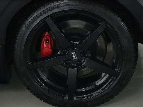 Certified 2024 Nissan Z Performance w/ Floor Mat Package image 38