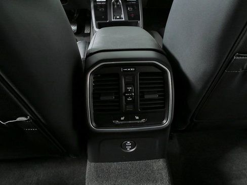 New 2026 Porsche Macan AWD image 20