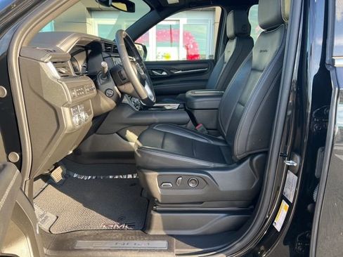 Used 2024 GMC Yukon XL Denali image 10