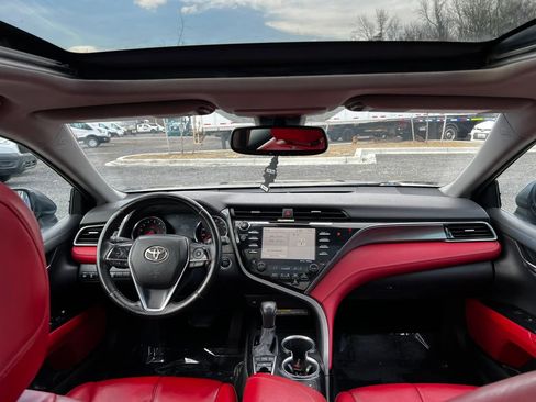 Used 2020 Toyota Camry XSE image 11