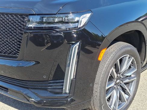 Certified 2023 Cadillac Escalade Sport Platinum AWD/4WD image 11