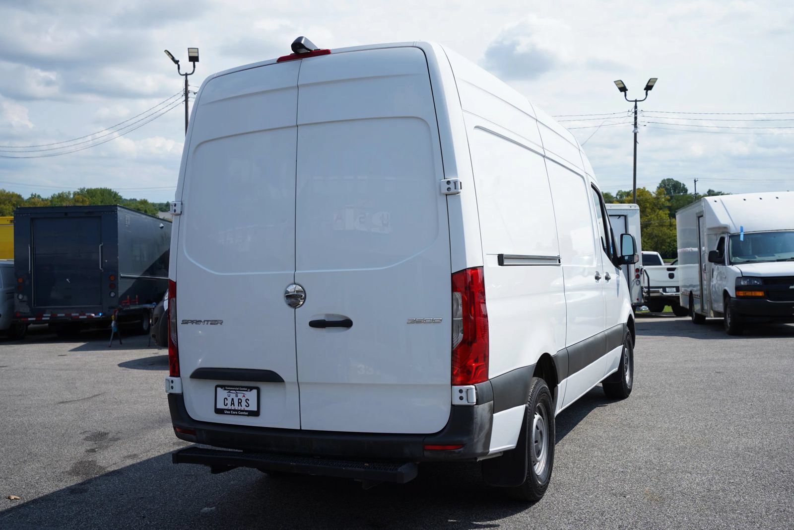 Used 2021 Freightliner Sprinter 2500 RWD image 9