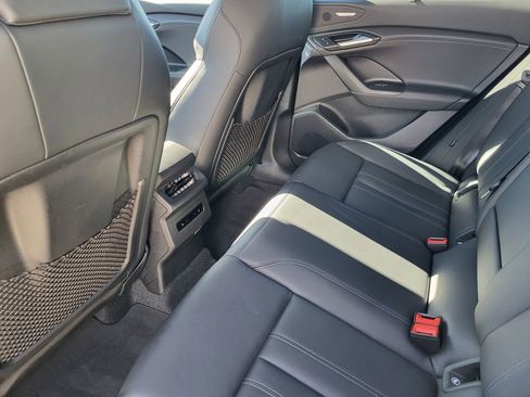 Certified 2025 Audi Q6 e-tron Premium Plus w/ Premium Plus image 8